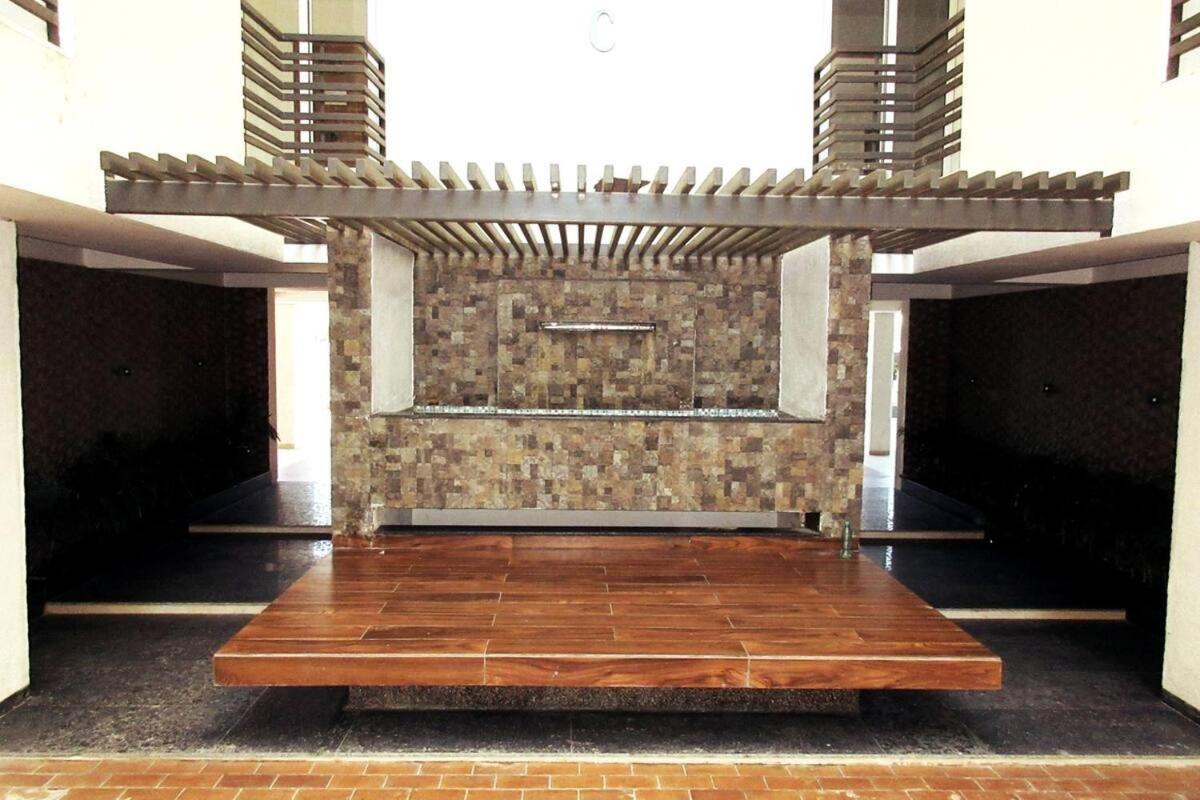 7 Seasons Palm Suite With Sky Orbit, Balcony, Swimming Pool, Wifi, Playground Rajkot Eksteriør billede