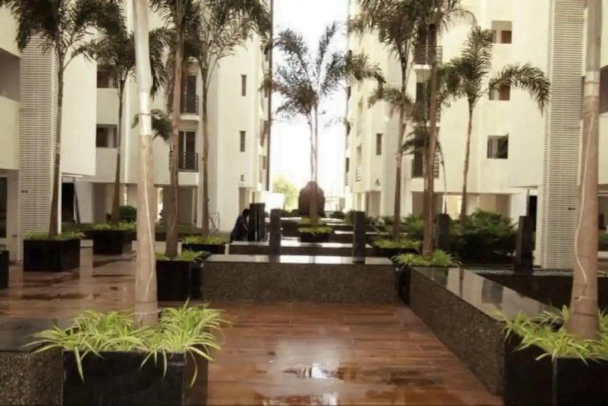 7 Seasons Palm Suite With Sky Orbit, Balcony, Swimming Pool, Wifi, Playground Rajkot Eksteriør billede