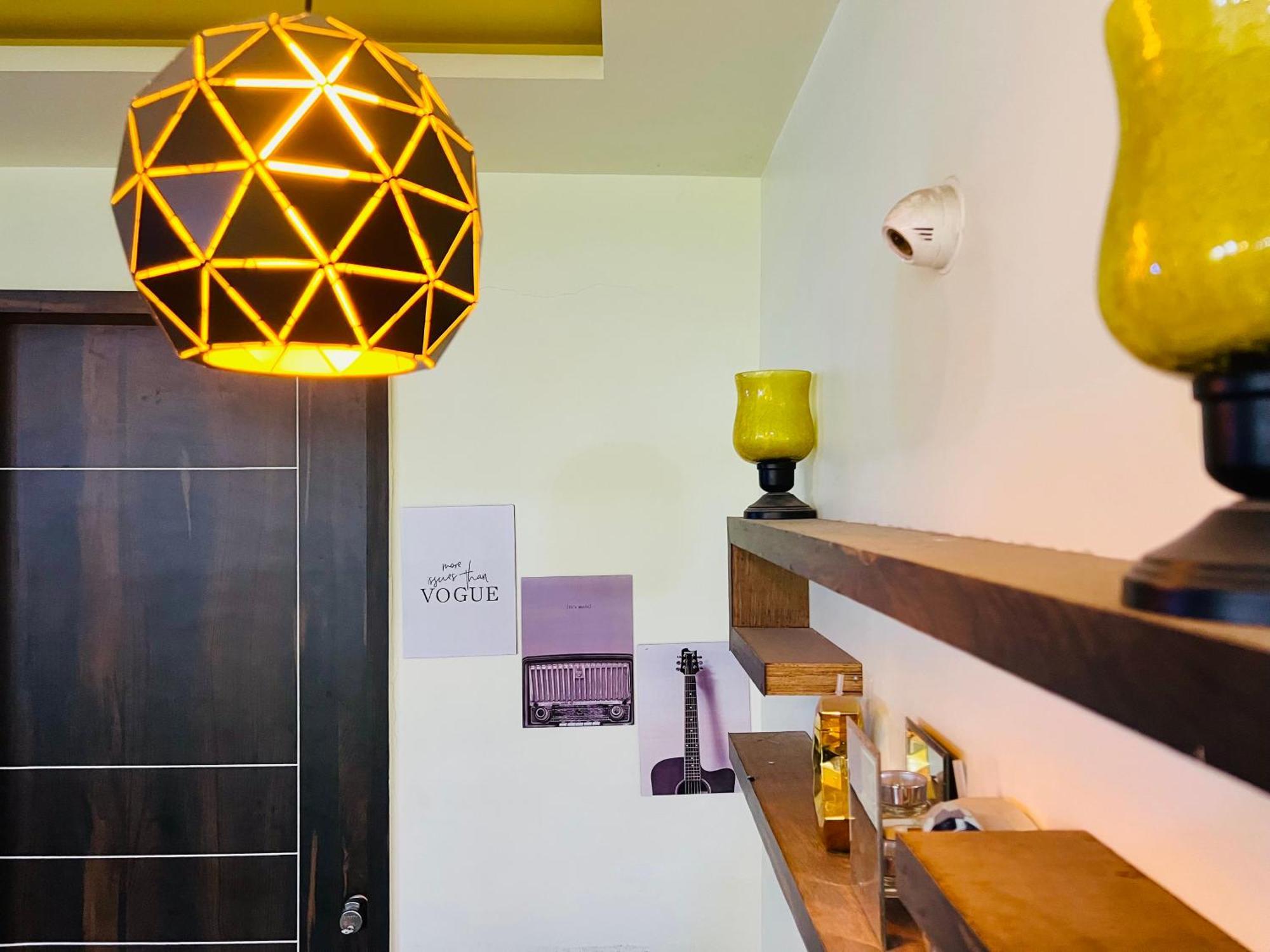 7 Seasons Palm Suite With Sky Orbit, Balcony, Swimming Pool, Wifi, Playground Rajkot Eksteriør billede